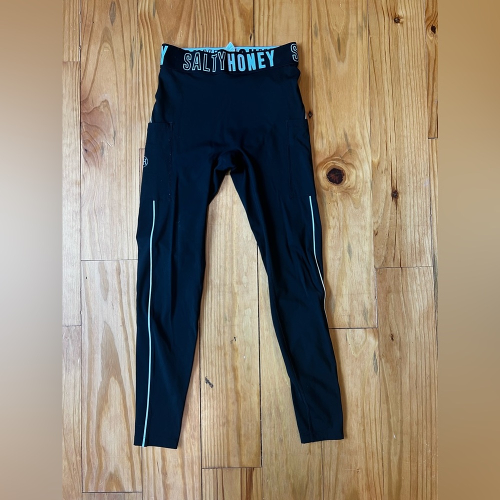 Salty honey leggings size small